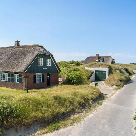 Mattias - 100m From The Sea By Interhome